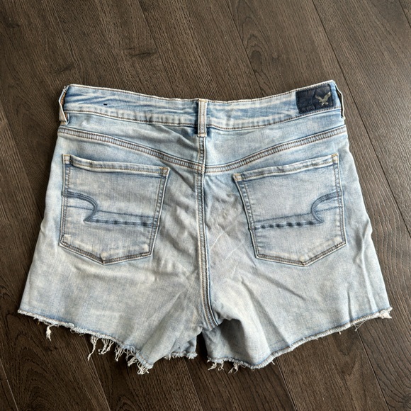Size 12 AE Super Stretch Denim Shorts - Picture 2 of 2